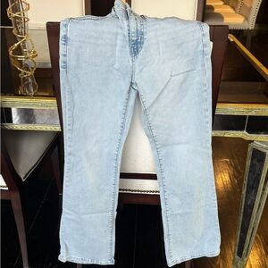 Levi’s 725 high rise boot cut light wash jeans